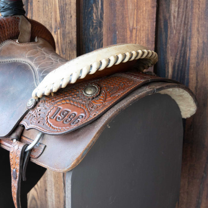 15" USED AMMERMAN TEAM ROPING SADDLE