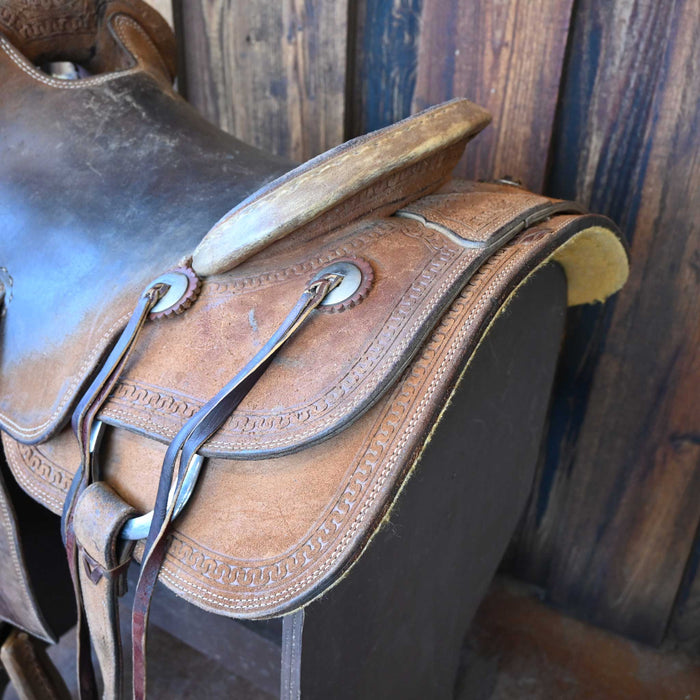 15.5" USED HENDERSON TEAM ROPING SADDLE