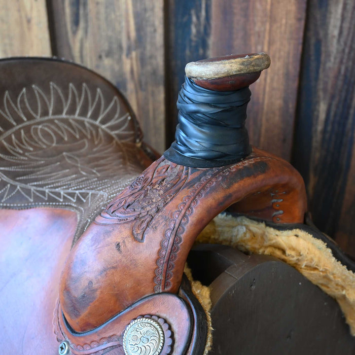 15.5" USED SRS TEAM ROPING SADDLE