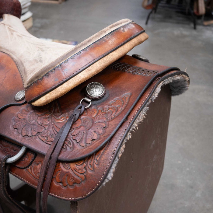 15" USED HEREFORD TRAIL SADDLE