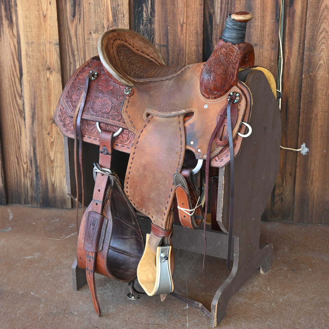 15" USED CORRIENTE TEAM ROPING SADDLE Saddles - Used Corriente