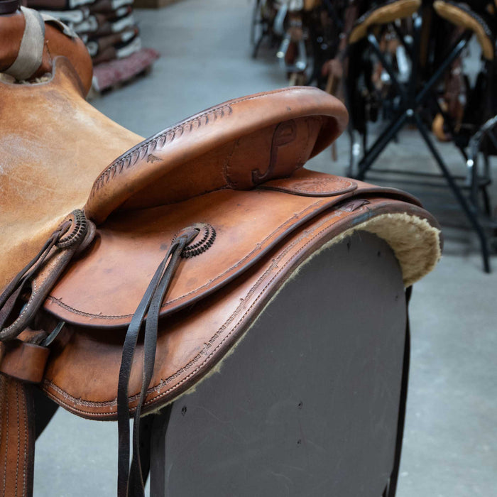16" USED EARL TWIST POST HORN SADDLE
