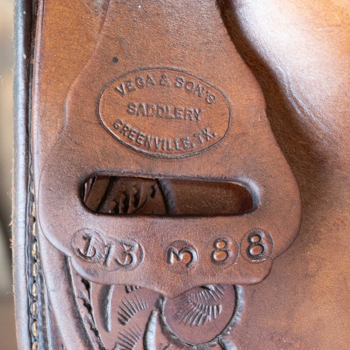15.5" USED VEGA AND SONS TEAM ROPING SADDLE