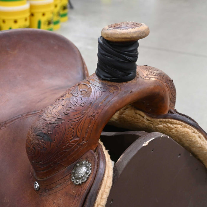13" USED ROBBIE PHILLIPS TEAM ROPING SADDLE