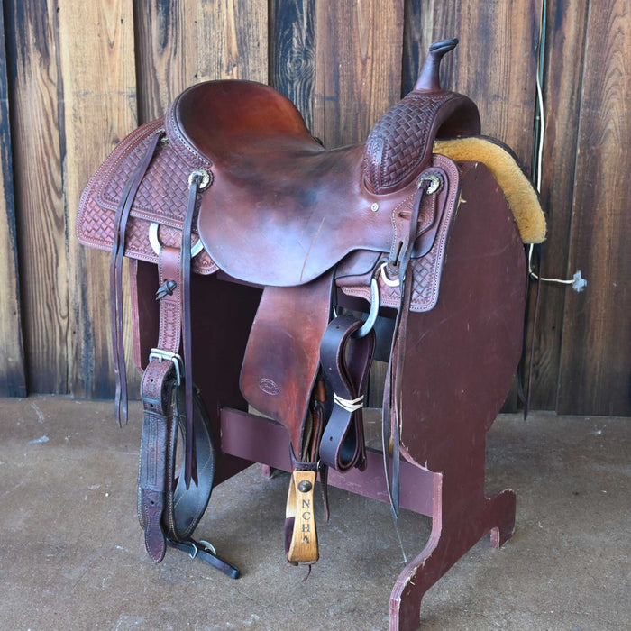 17" USED SOUTH TEXAS TACK CUTTING SADDLE
