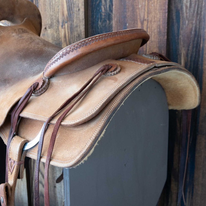 16.5" USED JEFF SMITH CUTTING SADDLE