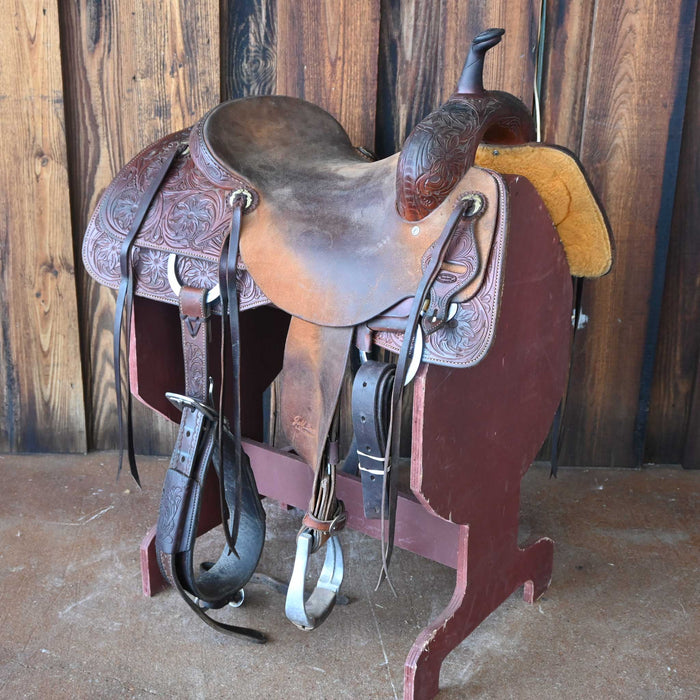 15.5" USED JEFF SMITH CUTTING SADDLE