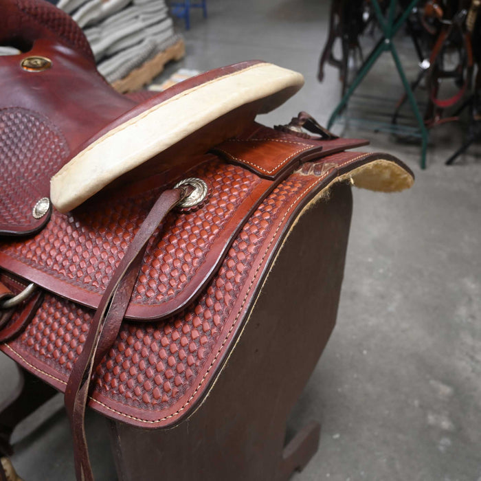 16" USED CIRCLE T TEAM ROPING SADDLE