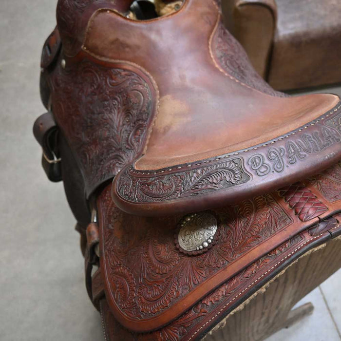 15.5" USED BOB'S ROPING SADDLE Sale Barn BOBS CUSTOMS   