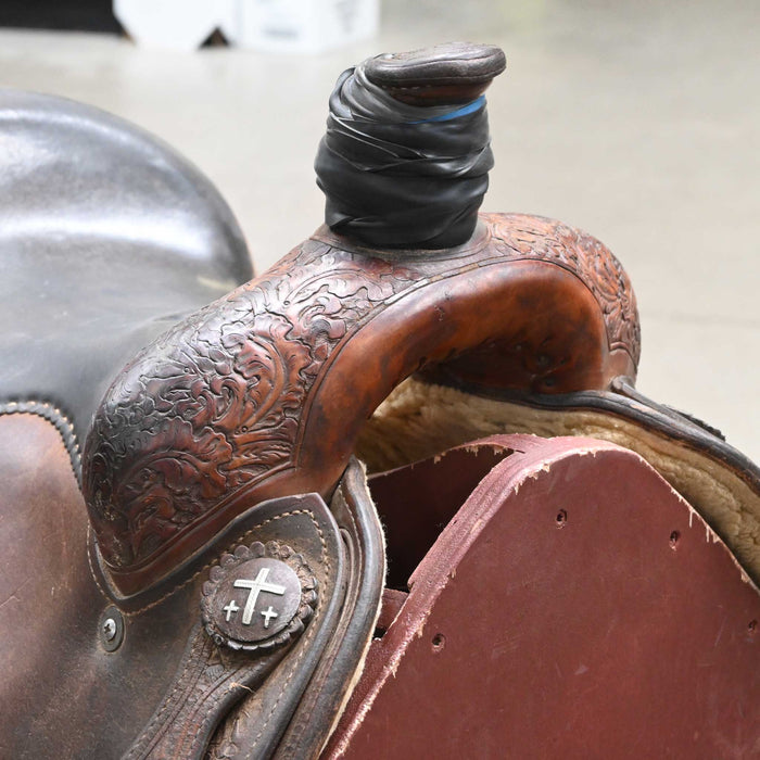 13.5" USED TROPHY TACK TEAM ROPING SADDLE