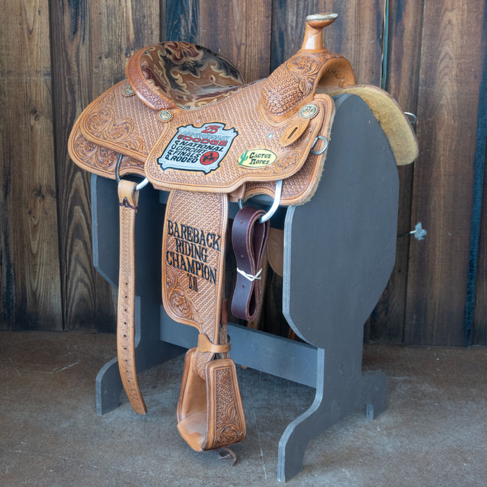 15" USED CACTUS TEAM ROPING SADDLE