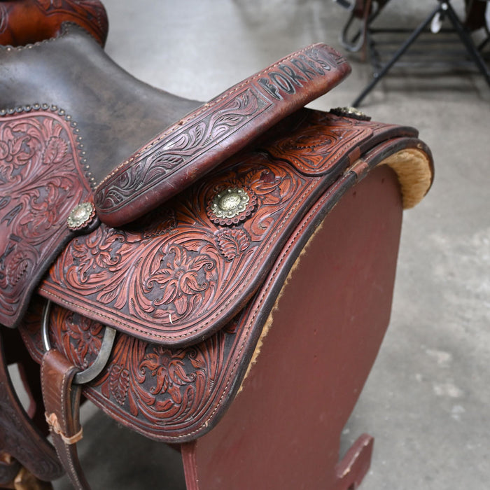 15.5" USED INFINITIY ROPING SADDLE