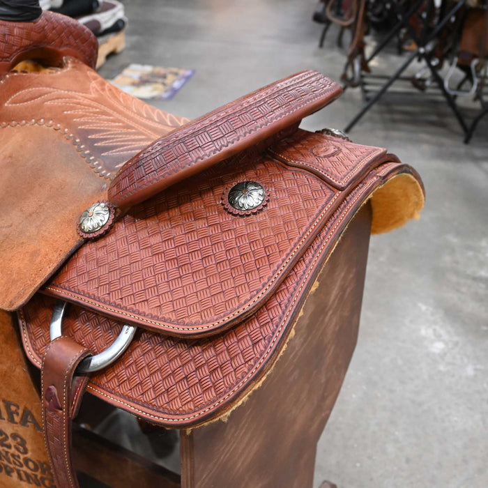 14.5" USED SOUTH TEXAS TACK TEAM ROPING SADDLE