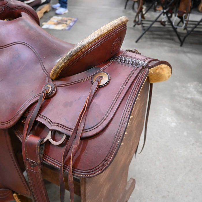 15.5" USED CATCH PEN TEAM ROPING SADDLE