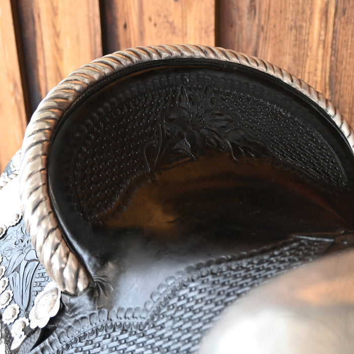 Antique C.C Parade Saddle Collectibles C.C Saddlery