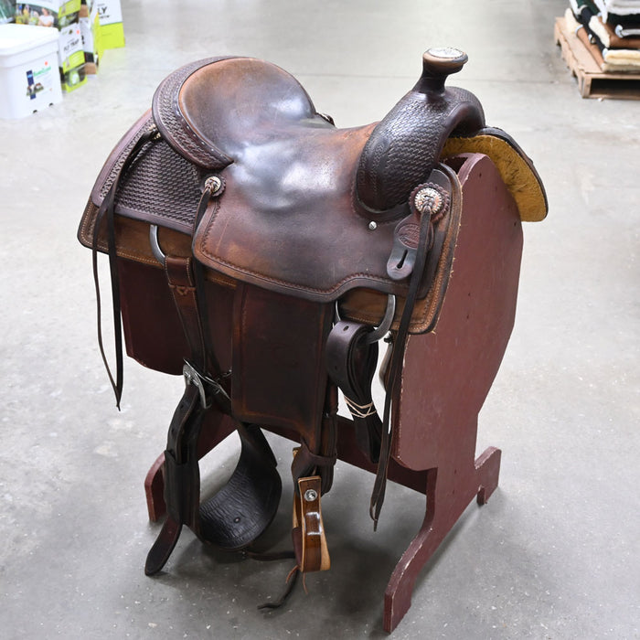 15" USED BILLY COOK ROPING SADDLE Saddles - Used Billy Cook