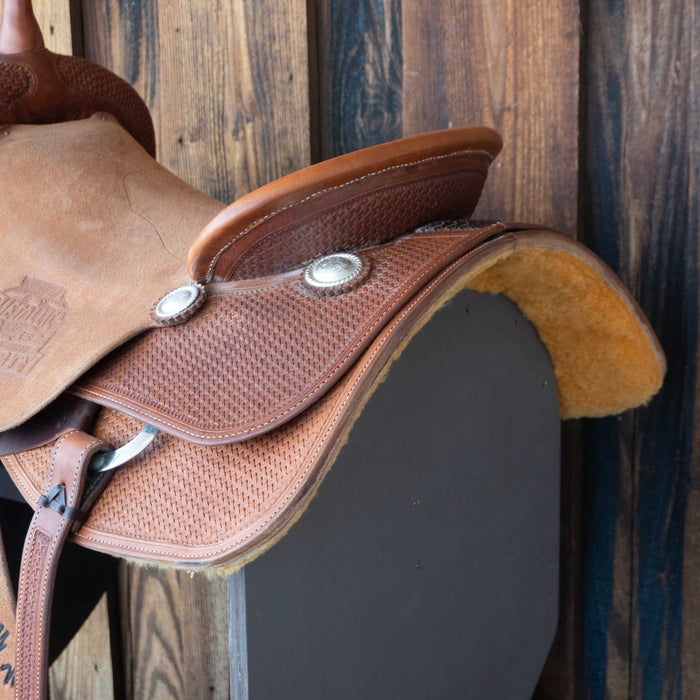 17" USED BOB'S CUSTOM CUTTING SADDLE