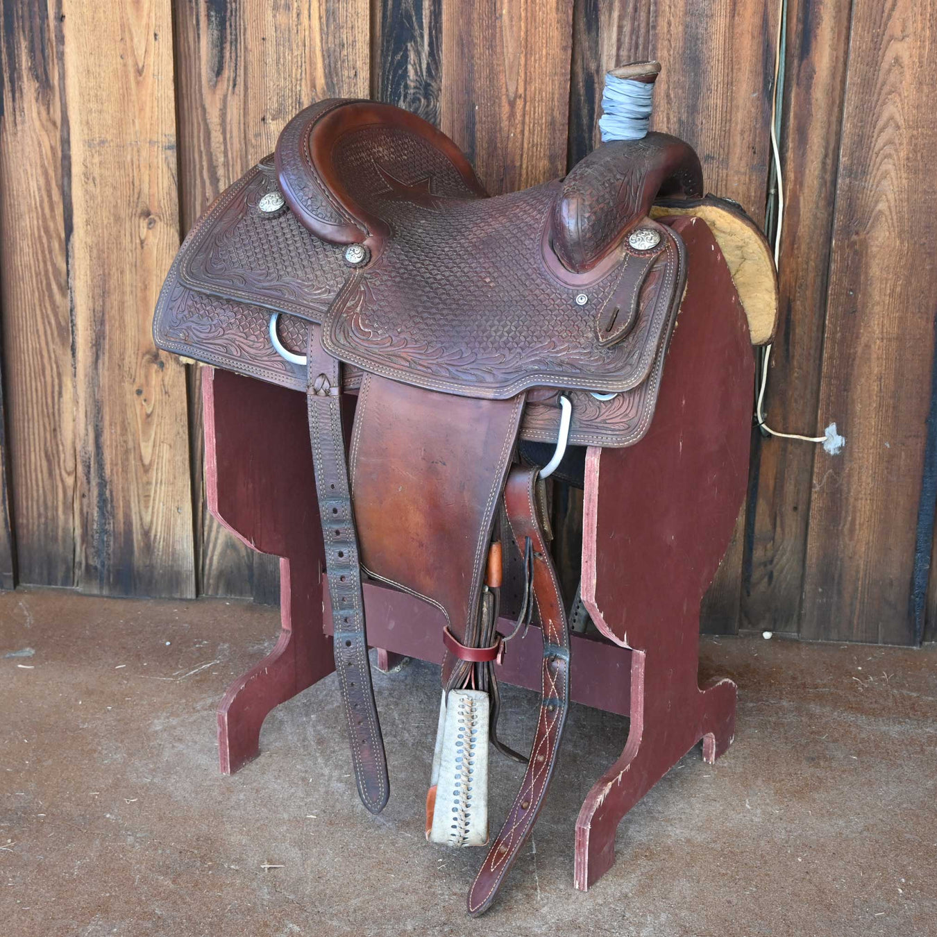 14.5" USED STRAY STAR TEAM ROPING SADDLE Saddles - Used Stray Star Saddlery