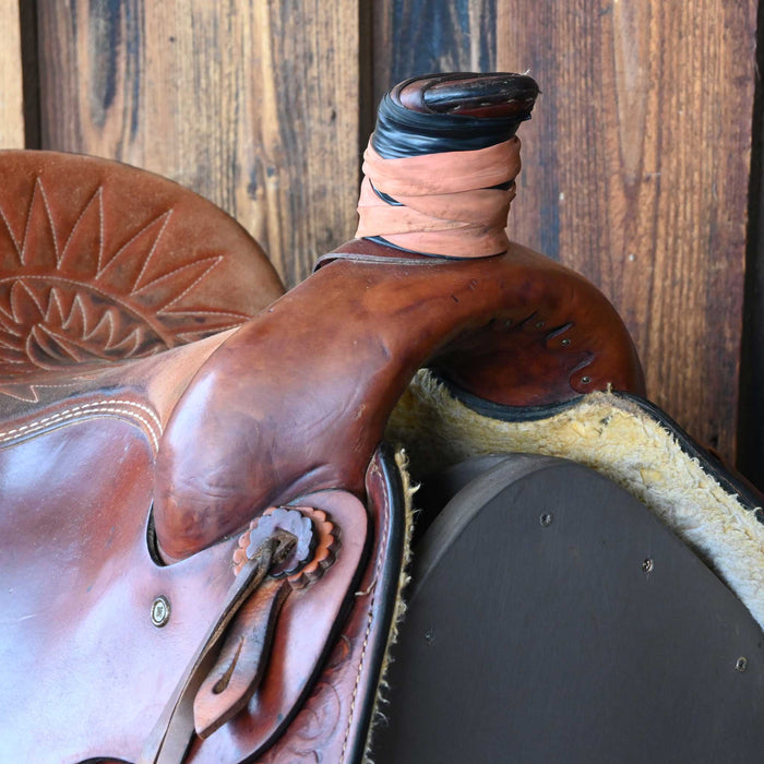 15.5" USED CIRCLE A AMERICAN SADDLERY TEAM ROPING SADDLE