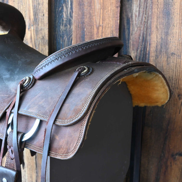 16.5" USED JEFF SMITH CUTTING SADDLE