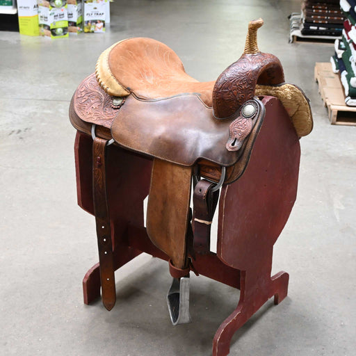 17" USED D & D CUTTING SADDLE Saddles - Used D & D
