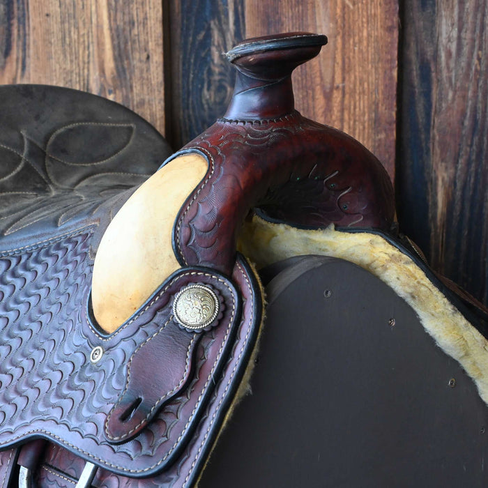 15.5" USED HEREFORD TEAM ROPING SADDLE