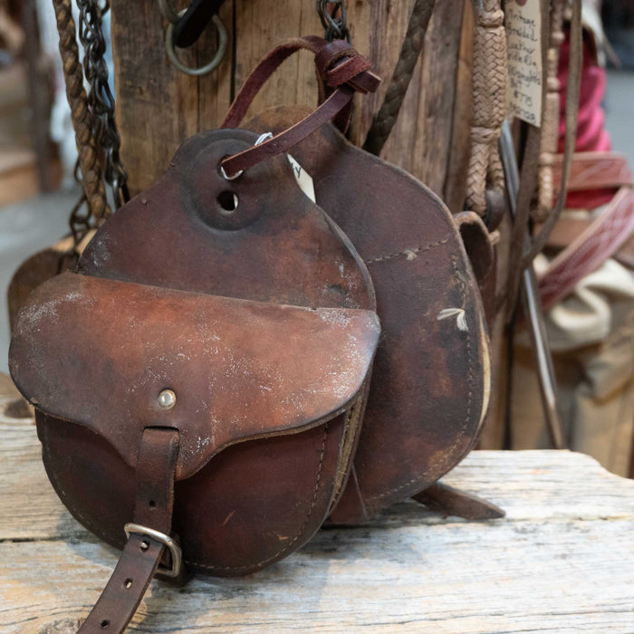 Shop-made Saddle Pouch