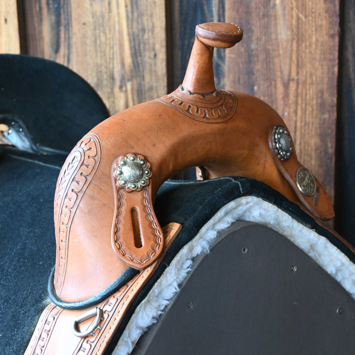 18" USED HILASON TREELESS BARREL SADDLE