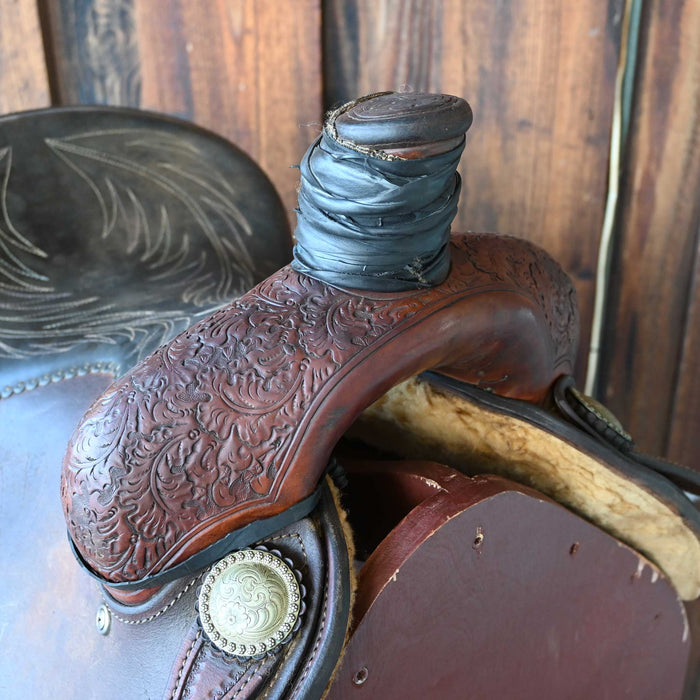 13.5" USED TROPHY TACK TEAM ROPING SADDLE