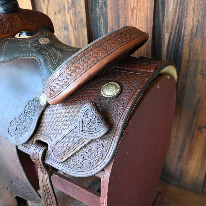 13.5" USED TROPHY TACK TEAM ROPING SADDLE
