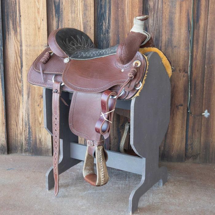 17" USED CORRIENTE TEAM ROPING SADDLE