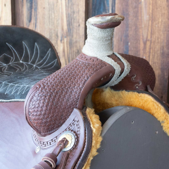 17" USED CORRIENTE TEAM ROPING SADDLE