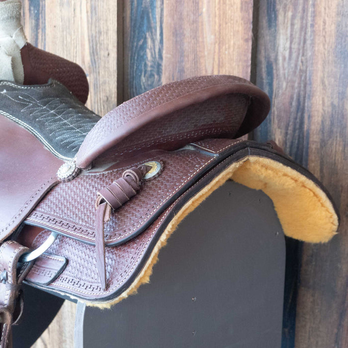 17" USED CORRIENTE TEAM ROPING SADDLE
