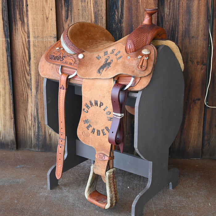 15" USED COURTS TEAM ROPING SADDLE