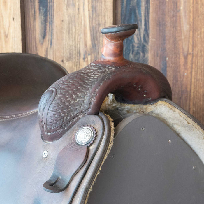 15.5" USED FOUR T TEAM ROPING SADDLE
