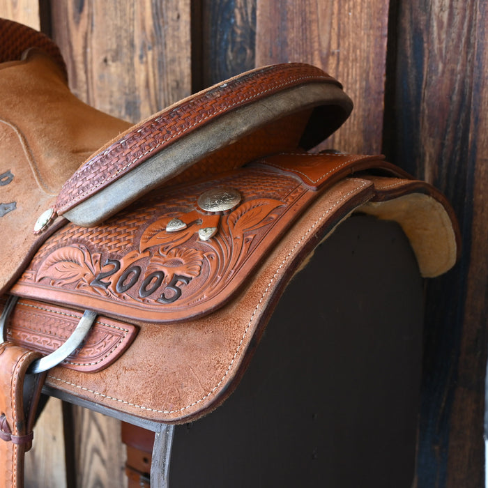 15" USED COURTS TEAM ROPING SADDLE