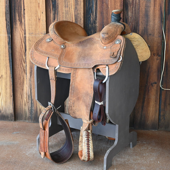 15.5" USED SCOTT THOMAS TEAM ROPING SADDLE