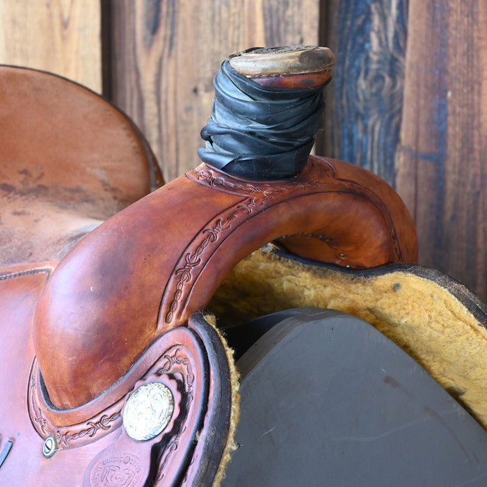 15.5" USED CIRCLE G BRAND TEAM ROPING SADDLE
