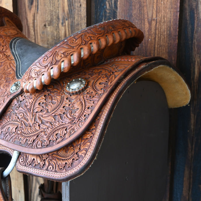 15" USED TWISTER TEAM ROPING SADDLE