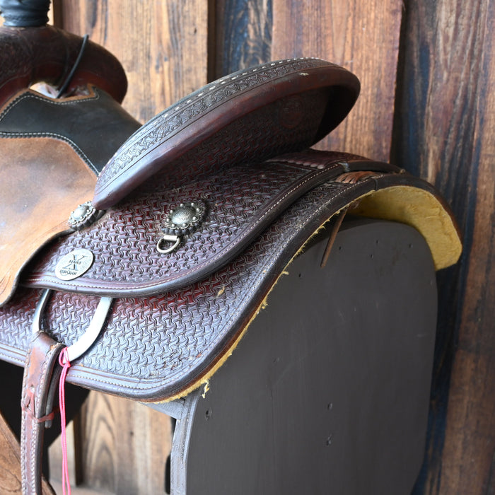 13.5" USED REINSMAN TEAM ROPING SADDLE