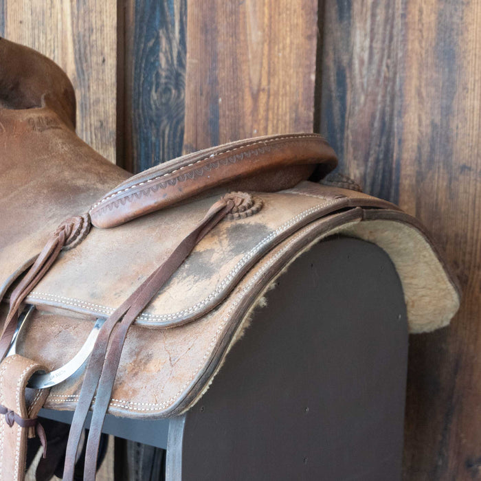 15.5" USED JEFF SMITH CUTTING SADDLE