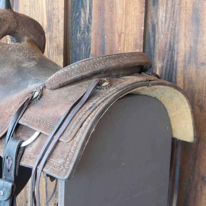 16.5" USED JEFF SMITH CUTTING SADDLE