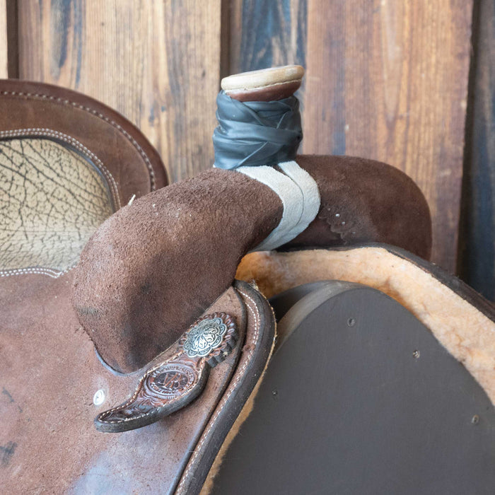 16" USED NRS TEAM ROPING SADDLE