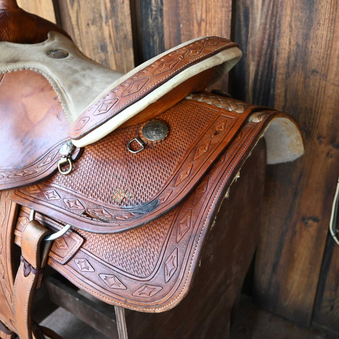 15.5" USED ALAMO TEAM ROPING SADDLE