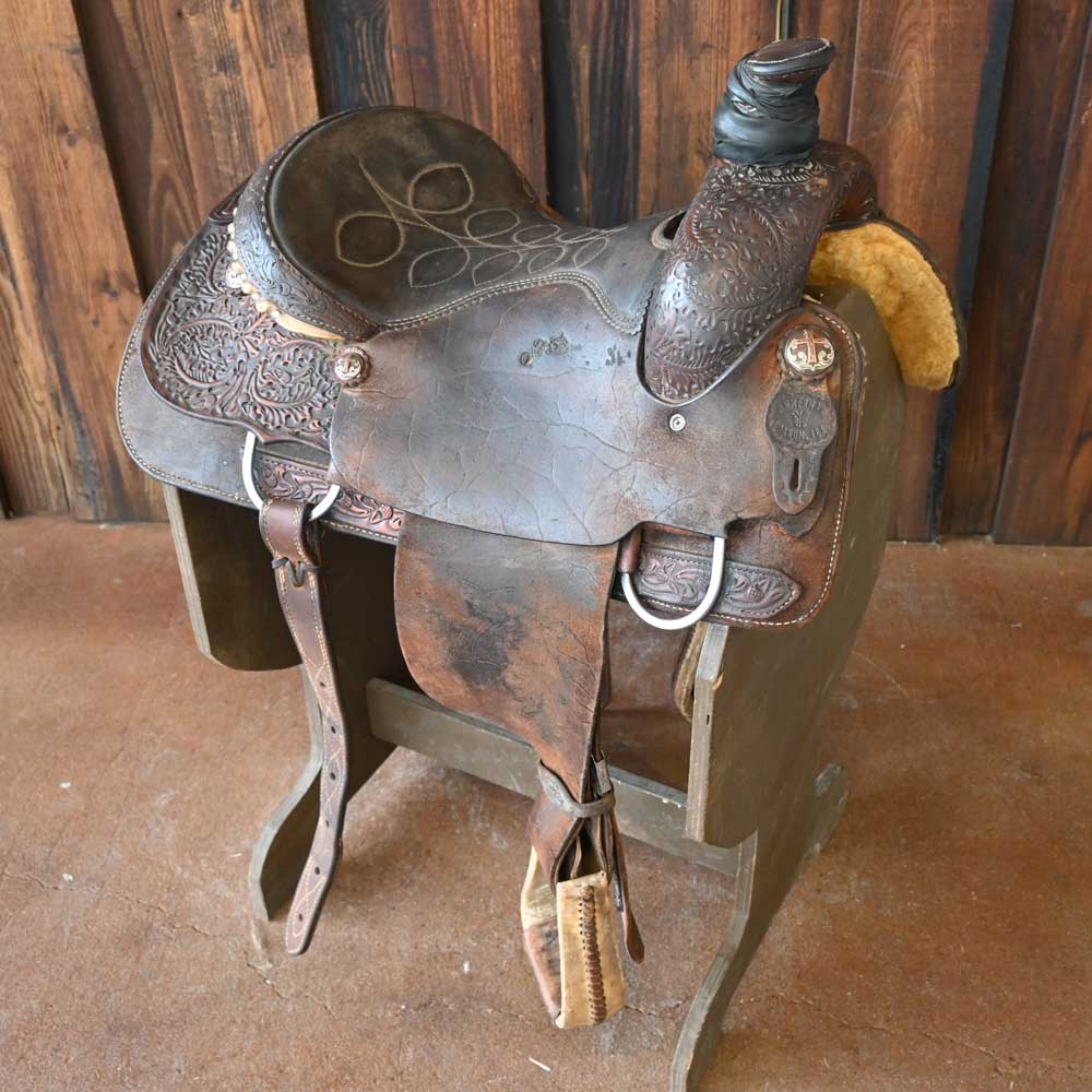 15" USED AMMERMAN ROPING SADDLE