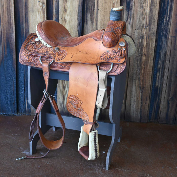16.5" USED COURT'S TEAM ROPING SADDLE Saddles - Used Courts Saddlery
