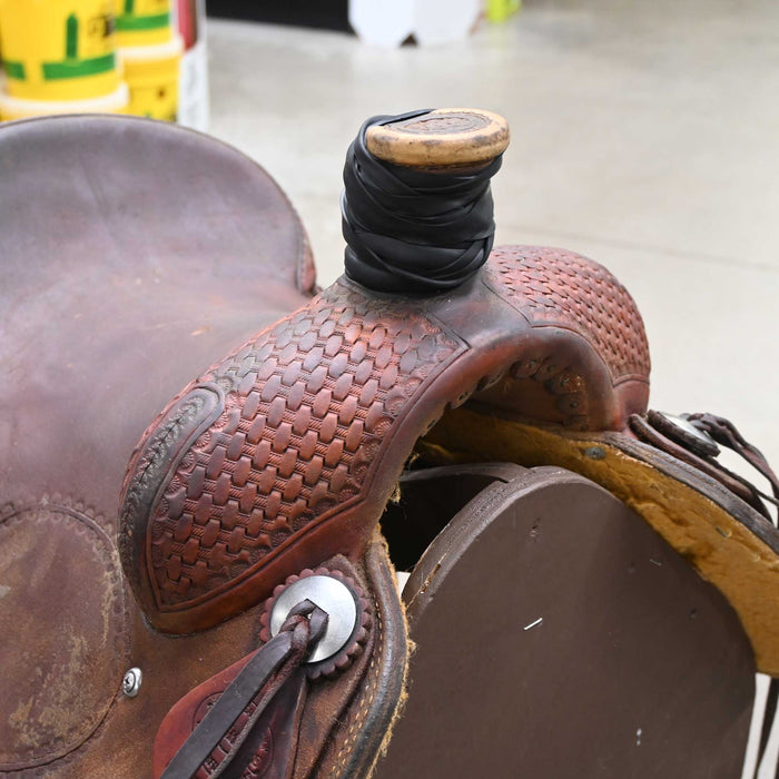 13.5" USED TESKEY'S TEAM ROPING SADDLE