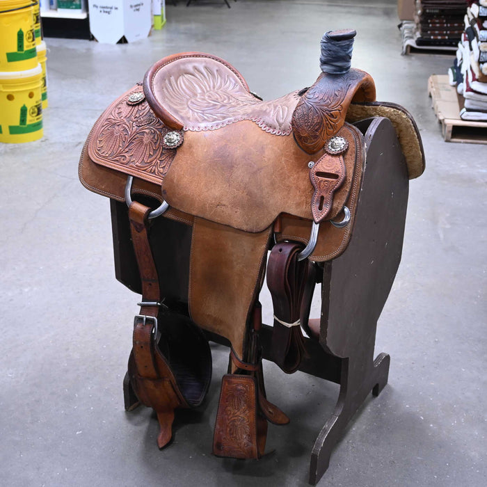15.5" USED EMPEROR CUSTOM TEAM ROPING SADDLE