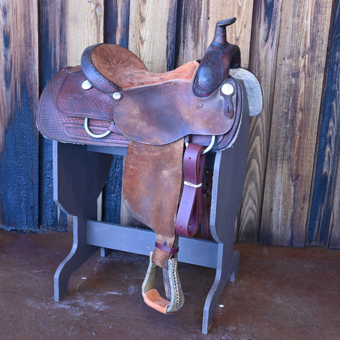 15.5" USED SADDLE KING TEAM ROPING SADDLE