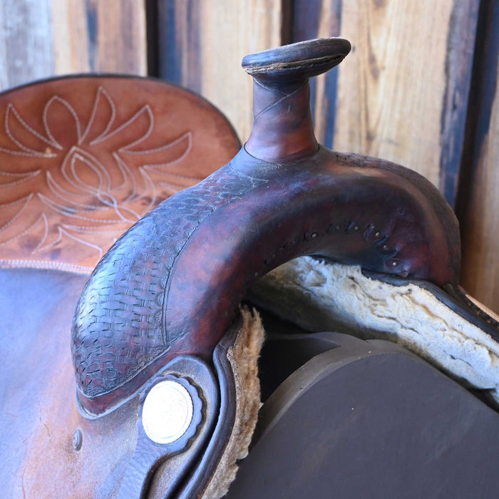 15.5" USED SADDLE KING TEAM ROPING SADDLE
